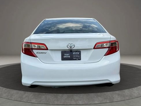 Used 2014 Toyota Camry FWD image 5