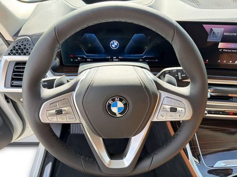 Used 2026 BMW X7 xDrive40i AWD/4WD image 11