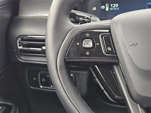 New 2026 Lincoln Corsair Premiere image 26