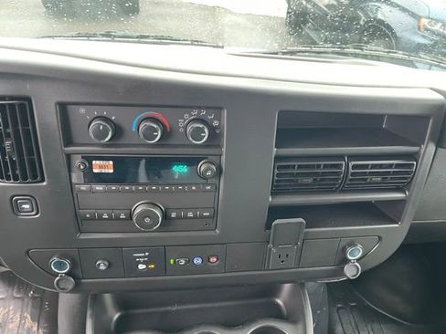 New 2026 Chevrolet Express 3500 Work Van w/ Power Convenience Package image 24