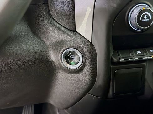 Used 2023 Chevrolet Silverado 1500 Custom image 32