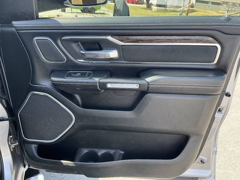 Used 2019 RAM 1500 Laramie AWD/4WD image 38