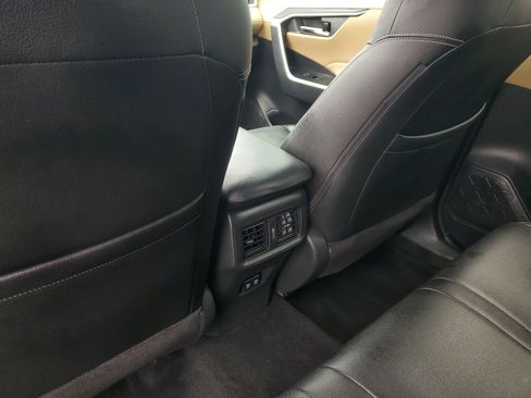 Certified 2021 Toyota RAV4 XLE FWD image 14