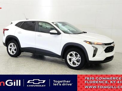 Used 2024 Chevrolet Trax LS w/ LS Convenience Package