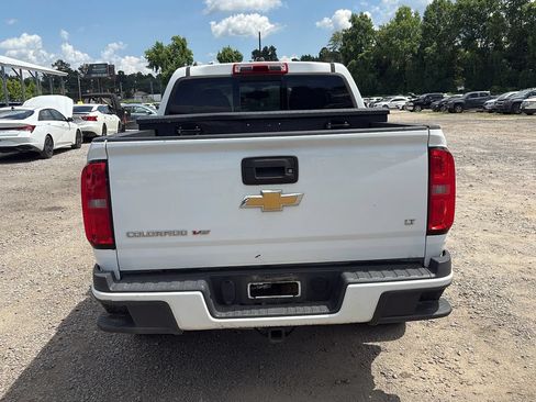Used 2017 Chevrolet Colorado LT w/ LT Convenience Package RWD image 5
