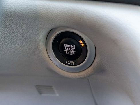 Used 2017 Chrysler Pacifica Touring Plus w/ Tire & Wheel Group image 30