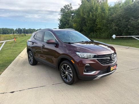 Used 2023 Buick Encore GX Select AWD/4WD image 11