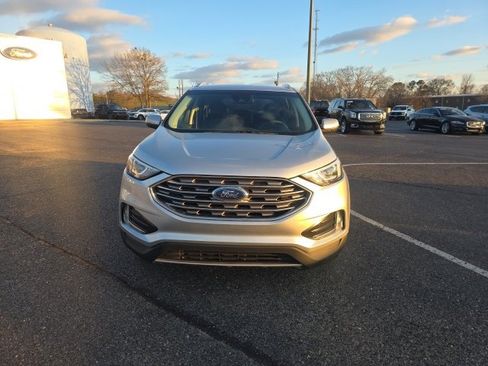 Used 2019 Ford Edge Titanium image 8