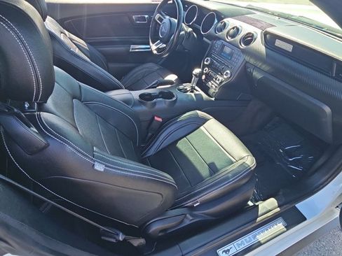 Used 2015 Ford Mustang Convertible w/ Equipment Group 051A RWD image 19