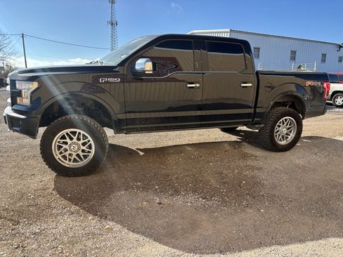 Used 2017 Ford F150 Platinum w/ Equipment Group 701A Luxury image 4