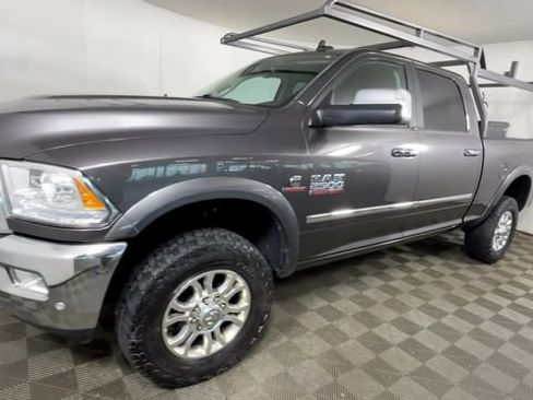 Used 2018 RAM 2500 Laramie AWD/4WD image 10