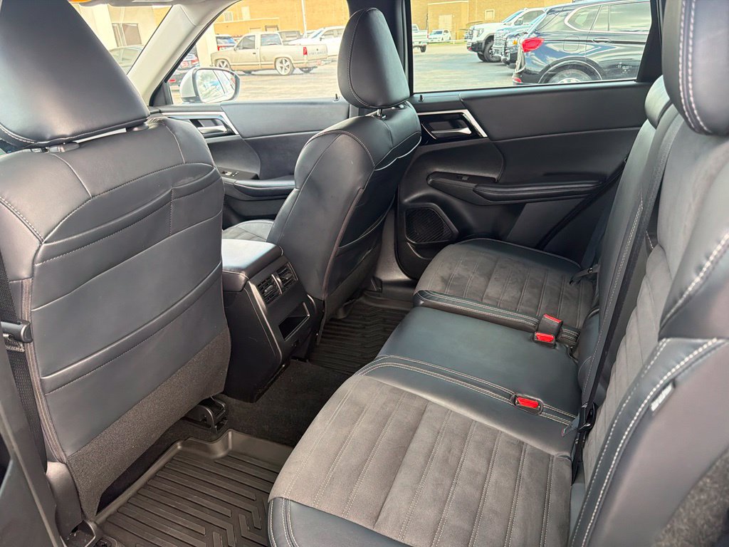 Used 2023 Mitsubishi Outlander SE AWD/4WD image 20