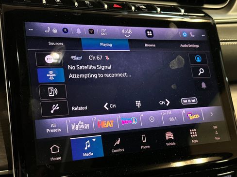 New 2025 Jeep Grand Cherokee L Limited w/ Black Appearance Package image 18