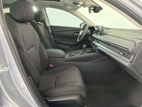Used 2023 Honda Accord EX image 24