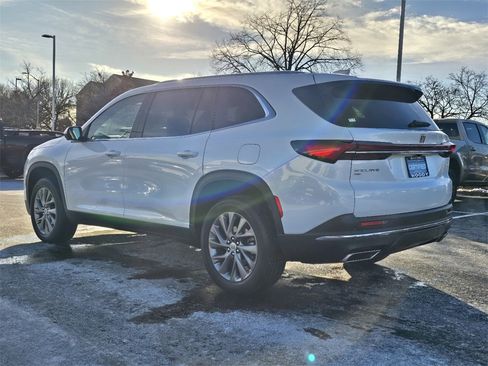 Certified 2025 Buick Enclave Preferred image 6