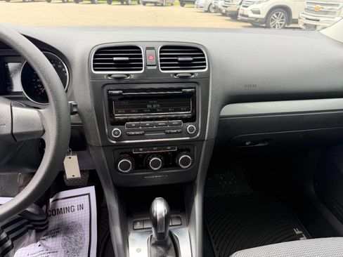Used 2014 Volkswagen Golf 4-Door FWD image 22