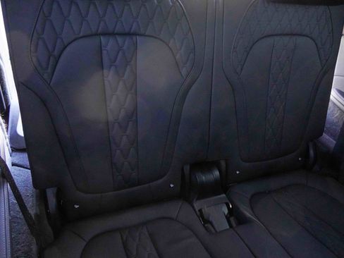 Certified 2025 BMW X7 M60i image 39