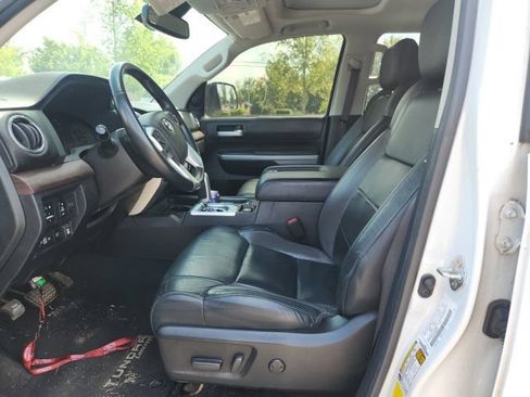Used 2021 Toyota Tundra Limited w/ Limited Premium Package AWD/4WD image 16