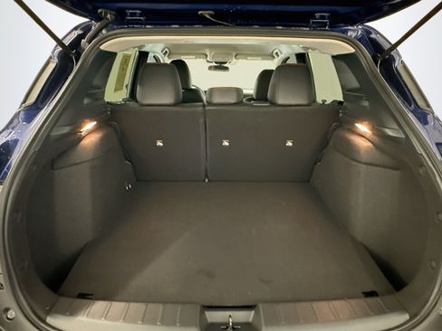 Used 2025 Nissan Kicks SR AWD/4WD image 29