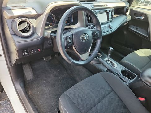 Used 2018 Toyota RAV4 XLE image 4
