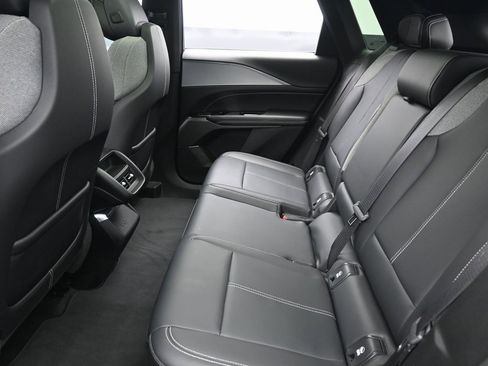 Used 2024 Cadillac Lyriq Tech image 29