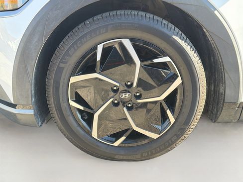 Used 2022 Hyundai Ioniq 5 SE image 37