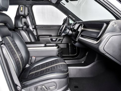 Used 2024 Rivian R1S Adventure AWD/4WD image 25