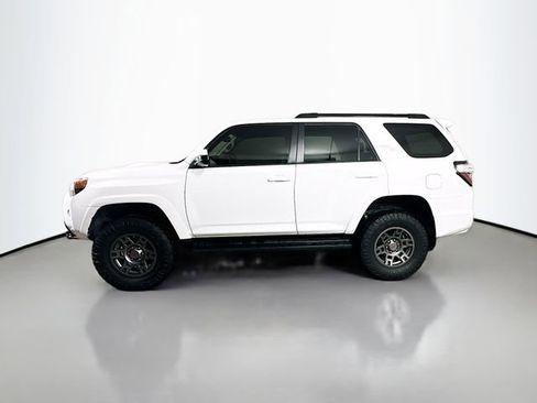 Used 2021 Toyota 4Runner TRD Off-Road image 9