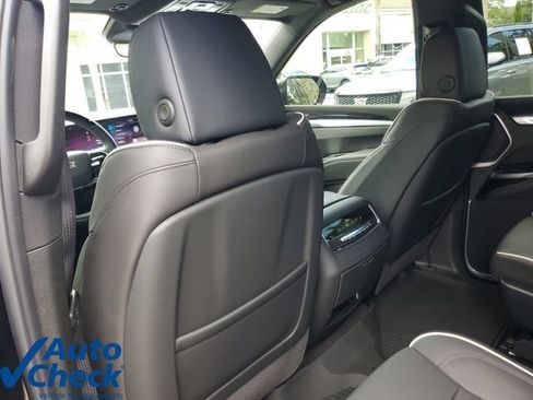 Certified 2026 Cadillac Escalade ESV Sport w/ LPO, ONYX Package AWD/4WD image 14