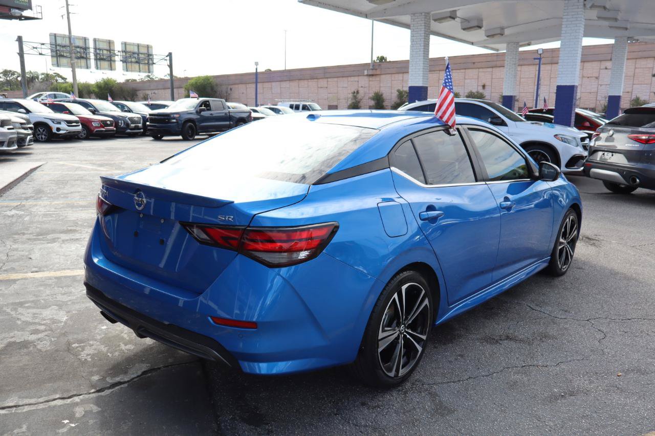Used 2022 Nissan Sentra SR w/ Electronics Package FWD image 4