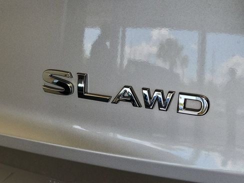 Used 2021 Nissan Rogue SL AWD/4WD image 7