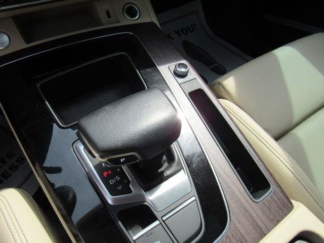 Used 2021 Audi Q5 Prestige w/ Prestige Package AWD/4WD image 33
