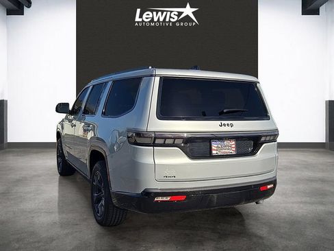 Used 2026 Jeep Grand Wagoneer Limited w/ Premium Group II AWD/4WD image 3