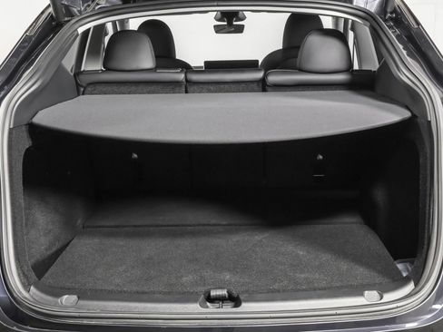 Used 2024 Tesla Model Y Long Range image 38