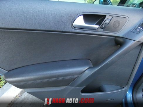 Used 2017 Volkswagen Tiguan SEL FWD image 42