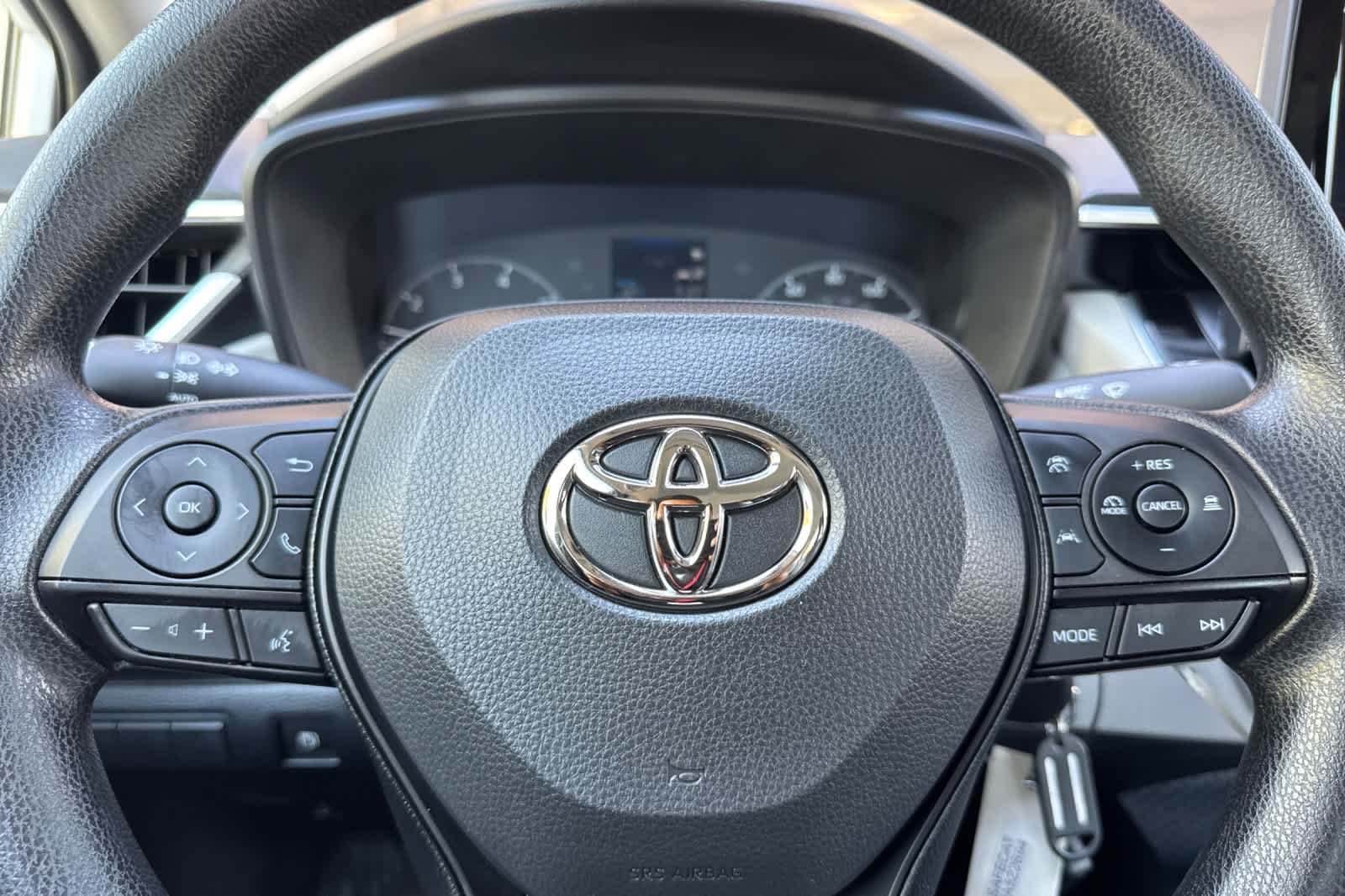 Certified 2025 Toyota Corolla LE FWD image 22