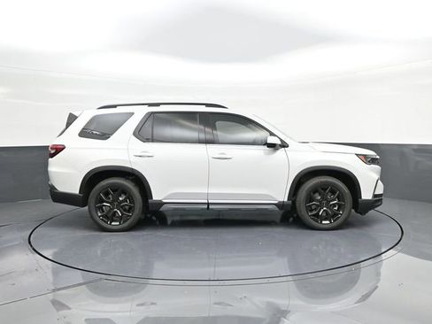 New 2025 Honda Pilot Touring image 22