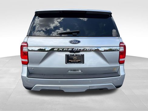 Used 2018 Ford Expedition Max XLT w/ Equipment Group 202A AWD/4WD image 4
