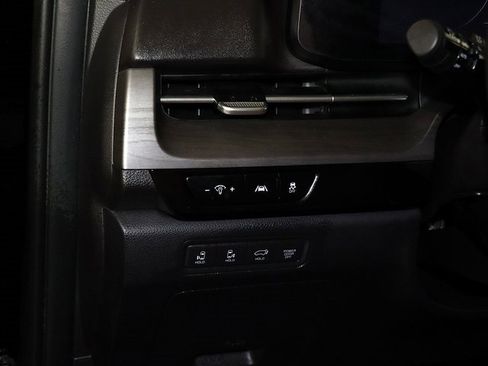 Used 2023 Kia Carnival SX image 29