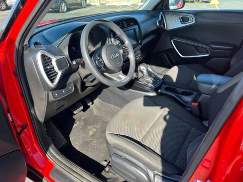 Used 2020 Kia Soul LX image 20