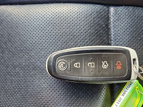 Used 2017 Ford Expedition EL Platinum image 27