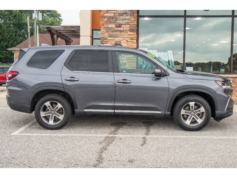 Used 2024 Honda Pilot EX-L image 2