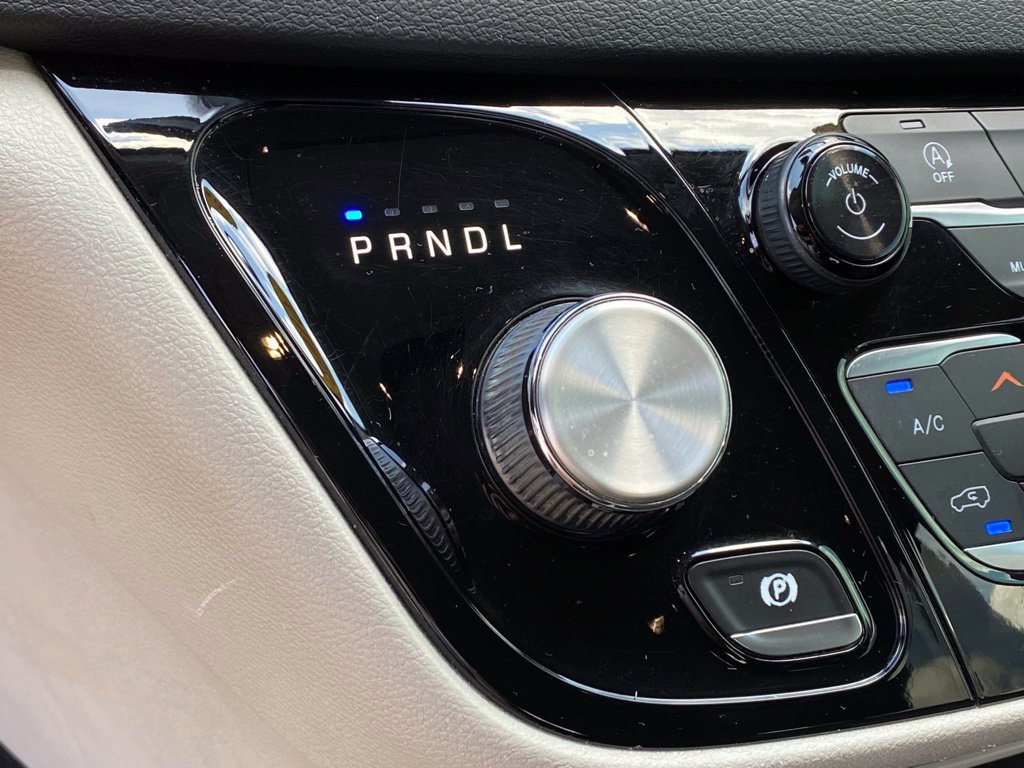Used 2019 Chrysler Pacifica Touring-L FWD image 20