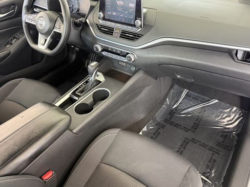 Used 2022 Nissan Altima 2.5 SV FWD image 33