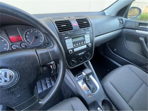 Used 2009 Volkswagen Rabbit S image 28