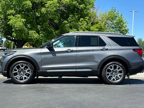 Certified 2025 Ford Explorer Platinum w/ Ultimate Package AWD/4WD image 5