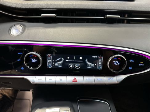 New 2025 Genesis GV70 3.5T Sport image 18