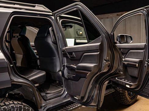 Used 2025 Toyota 4Runner TRD Off-Road Premium image 30