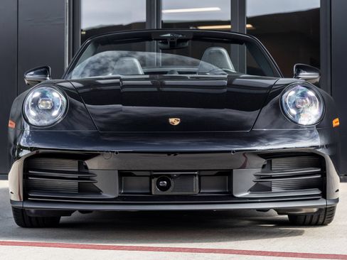 Certified 2026 Porsche 911 Carrera RWD image 8