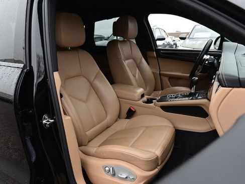 Used 2020 Porsche Macan image 22